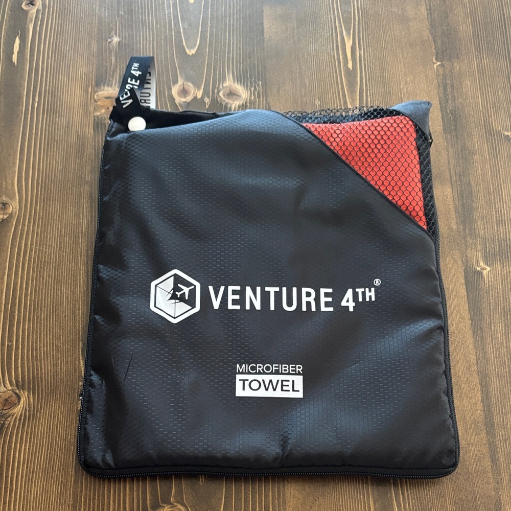 Venture 4th Microfiber Towel with Case- Size Large